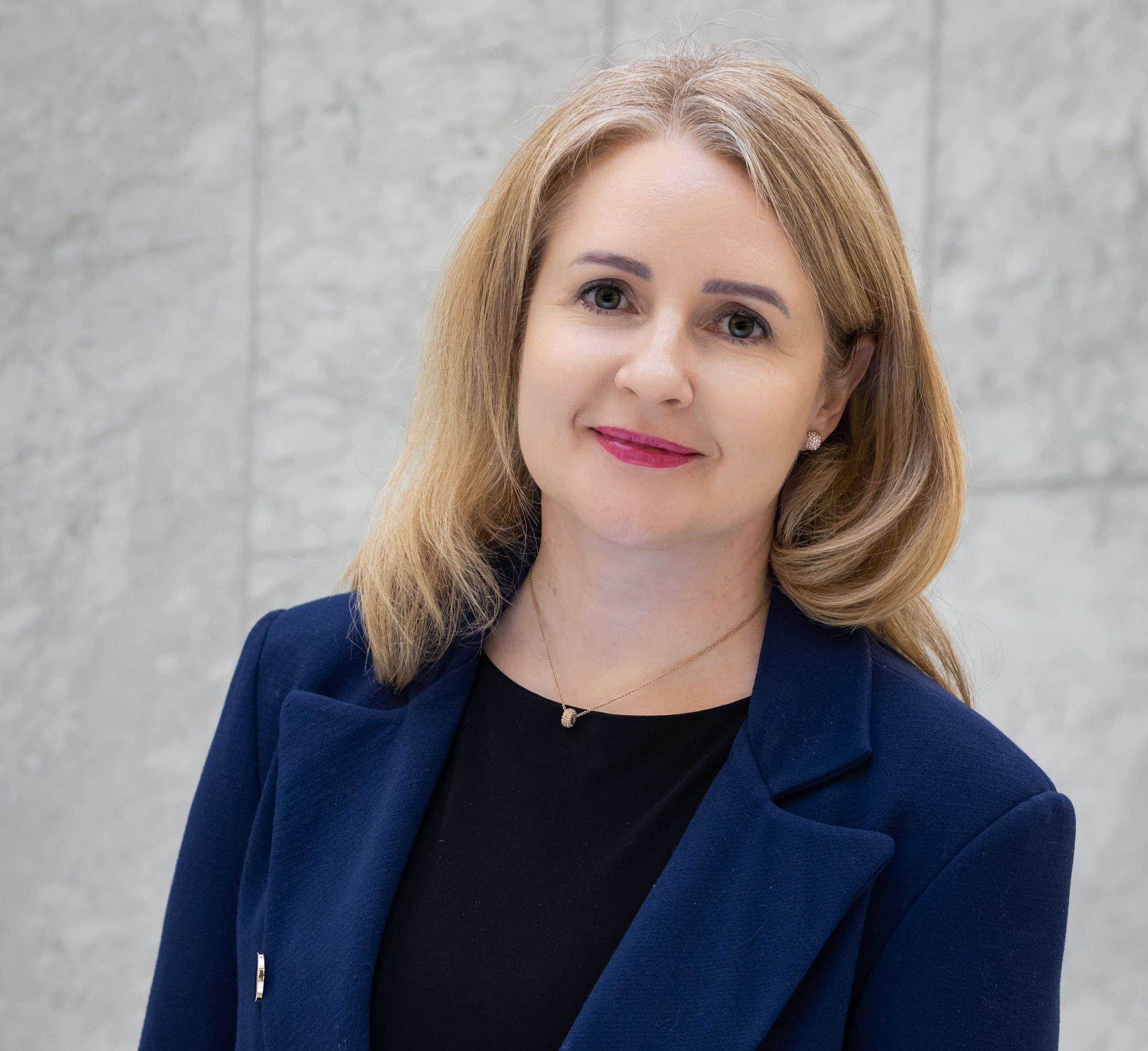 Priklausomybė nuo narkotikų, alkoholio, lošimų, interneto: kurias žmonės vertina kaip žalingiausias ir ką sako specialistai?